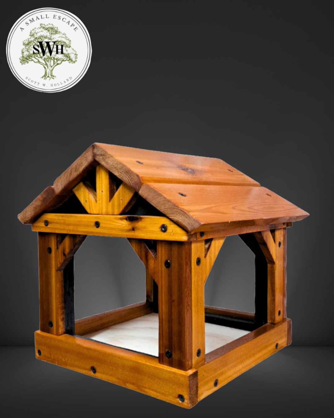 Joyful Stable Bird Feeder